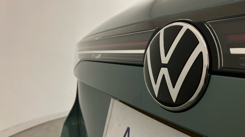 Volkswagen Passat 1.5 TSI eHybrid 272 R-Line 5dr DSG Estate